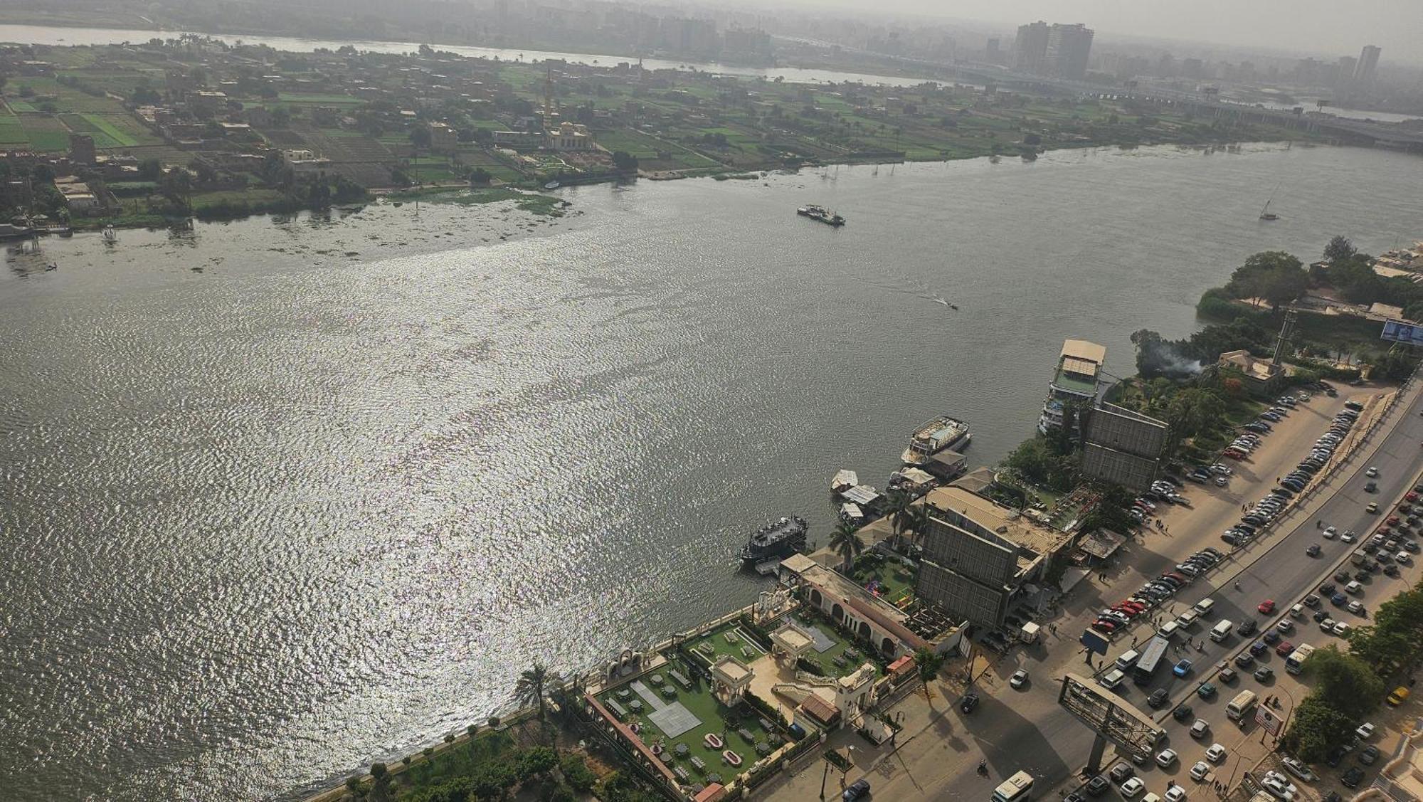 Grand Bayan Hotel & Apt At Nile Plaza Caïro Buitenkant foto